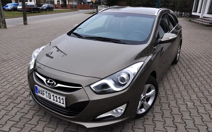 Hyundai i40 cena 36900 przebieg: 204000, rok produkcji 2013 z Pruchnik małe 742